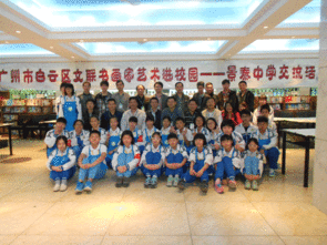 區文聯文藝志愿者送藝術進校園，播撒美育種子